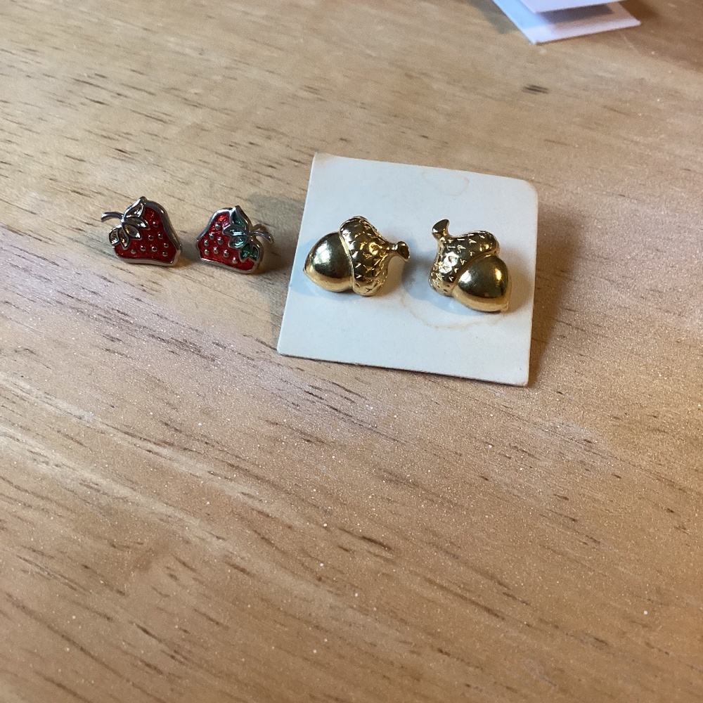 Avon vintage Fall stud earrings strawberries, and acorns lot